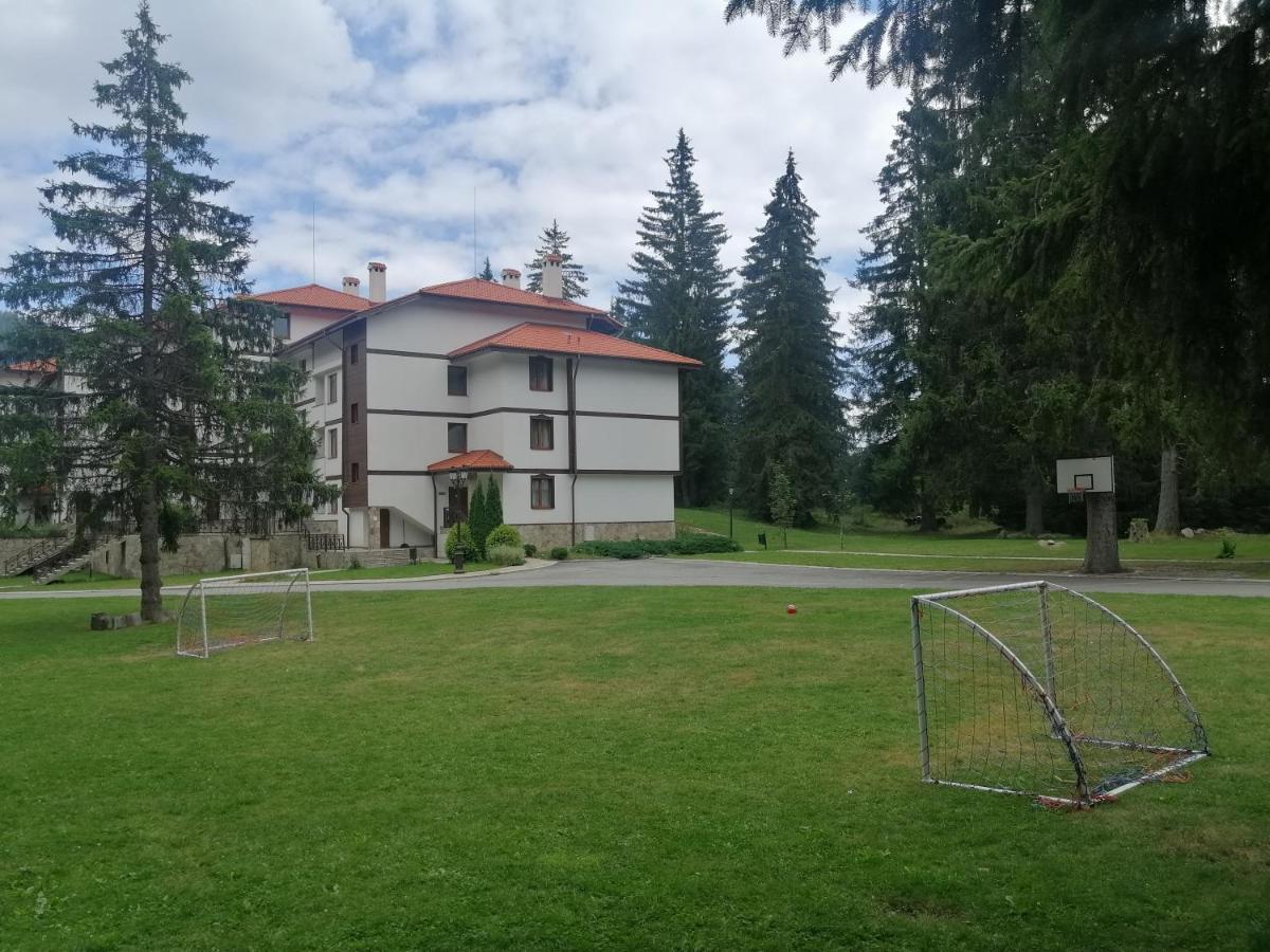 "Моето Любимо Място", Смолянски Езера - "My Favorite Place", Smolyan Lakes Luaran gambar