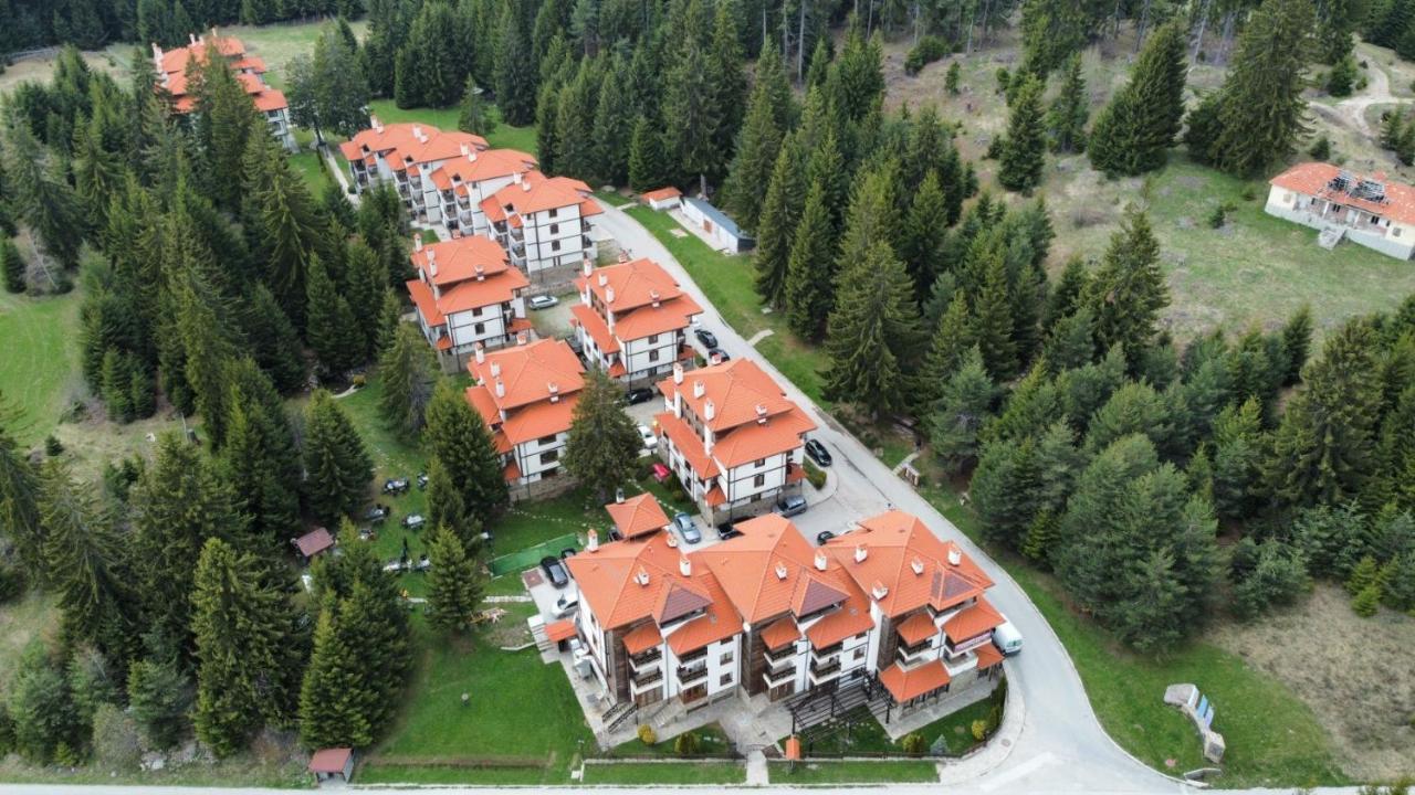"Моето Любимо Място", Смолянски Езера - "My Favorite Place", Smolyan Lakes Luaran gambar