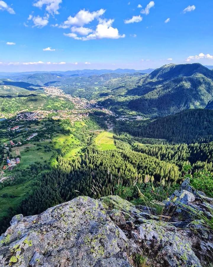 "Моето Любимо Място", Смолянски Езера - "My Favorite Place", Smolyan Lakes Luaran gambar