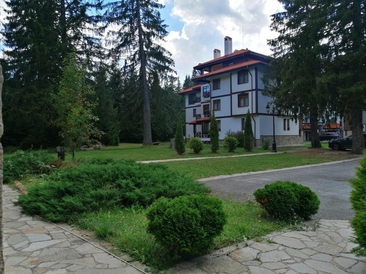 "Моето Любимо Място", Смолянски Езера - "My Favorite Place", Smolyan Lakes Luaran gambar