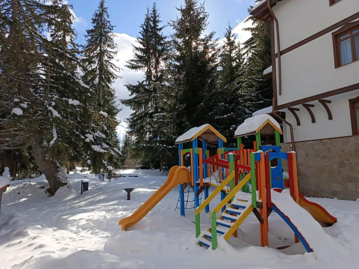"Моето Любимо Място", Смолянски Езера - "My Favorite Place", Smolyan Lakes Luaran gambar